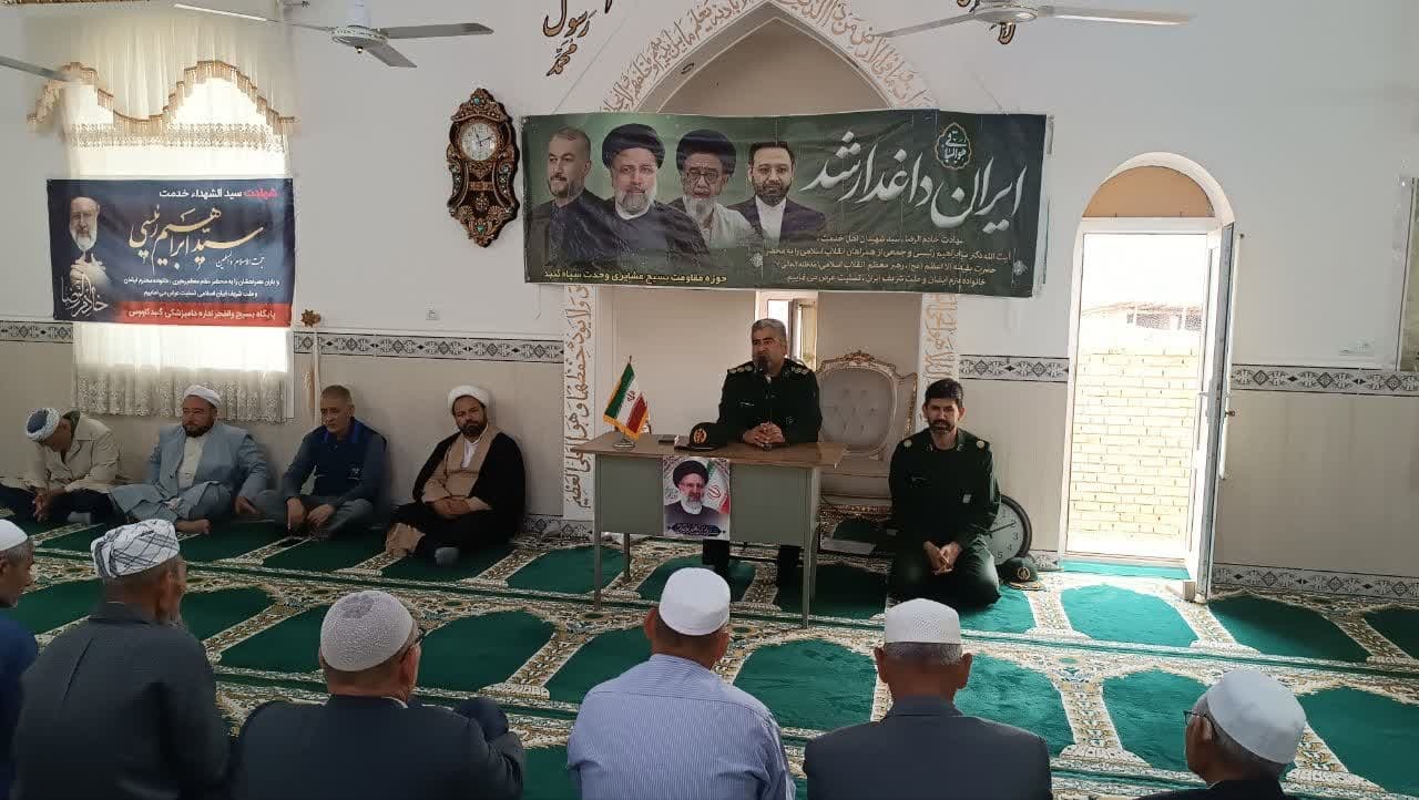 توکل به خدا و توسل به ائمه(ع) رمز پیروزی در عملیات آزادسازی خرمشهر بود توکل به خدا و توسل به ائمه(ع) رمز پیروزی در عملیات آزادسازی خرمشهر بود