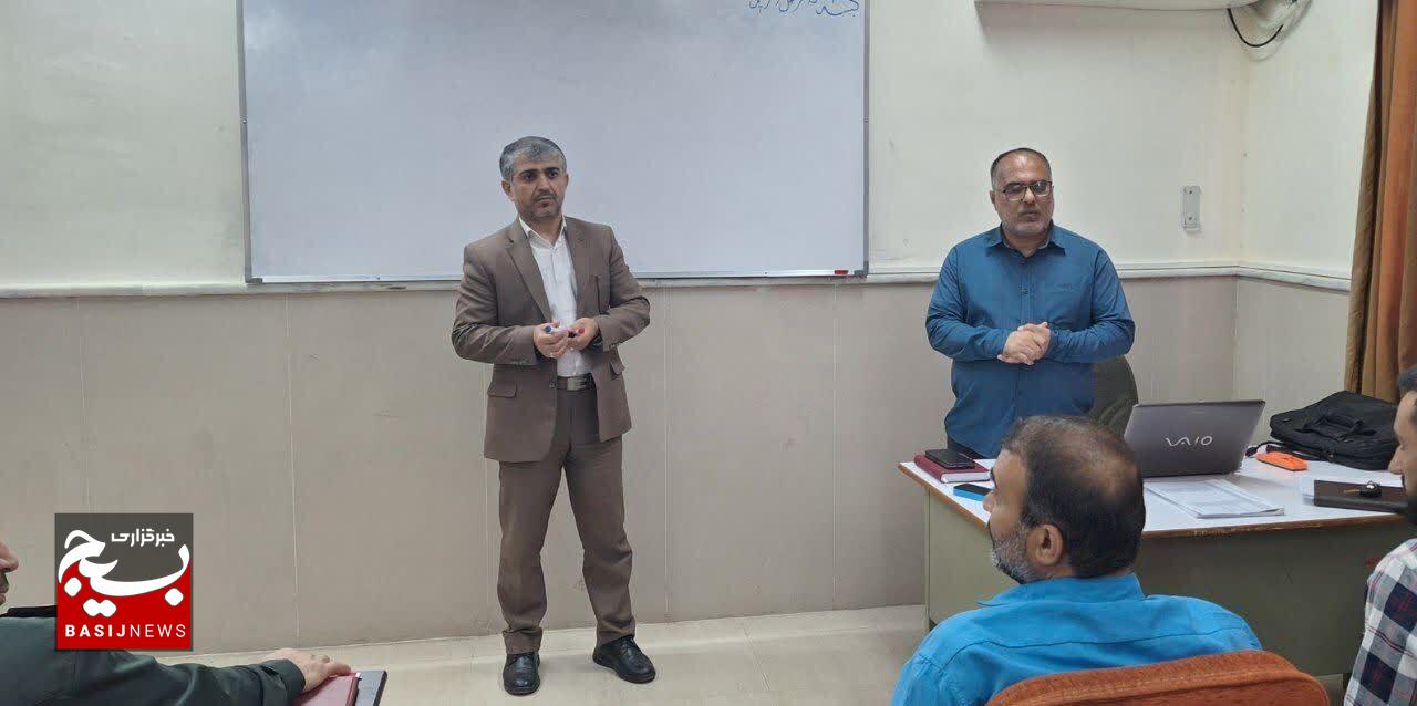 برای انتخابات پیش رو باید قرارگاههایی را تشکیل داد تا از کف جامعه جذب صورت بگیرد