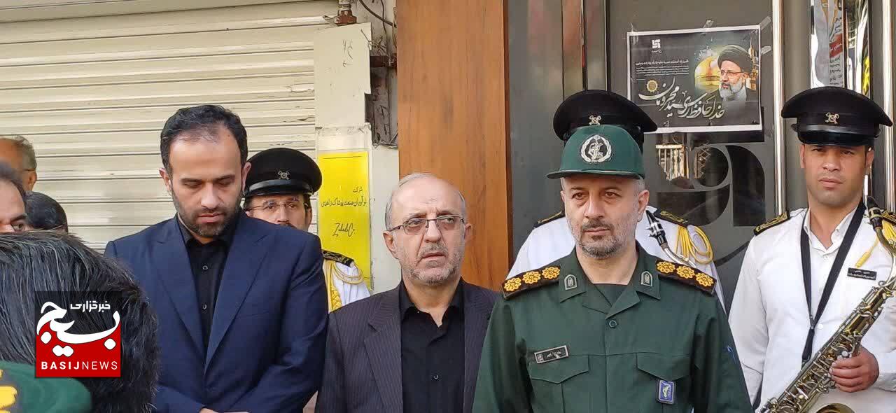 مراسم گلباران محل شهادت شهیدان انصاری (استاندار گیلان )و نورانی (معاون استاندار) مراسم گلباران محل شهادت شهیدان انصاری (استاندار گیلان )و نورانی (معاون استاندار)