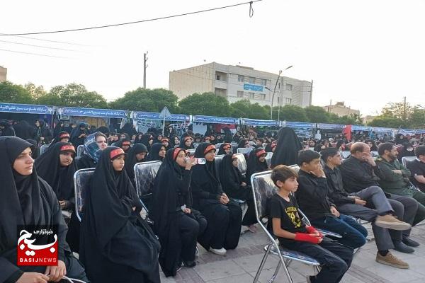 تجمع خانوادگی شکوه حیا در شمال غرب شیراز برگزار شد تجمع خانوادگی شکوه حیا در شمال غرب شیراز برگزار شد
