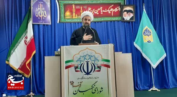 امام حسین (ع) و یارانش با شهادت در روز عاشورا، غیرت، شجاعت و عفاف و حجاب را به یادگار گذاشتند امام حسین (ع) و یارانش با شهادت در روز عاشورا، غیرت، شجاعت و عفاف و حجاب را به یادگار گذاشتند