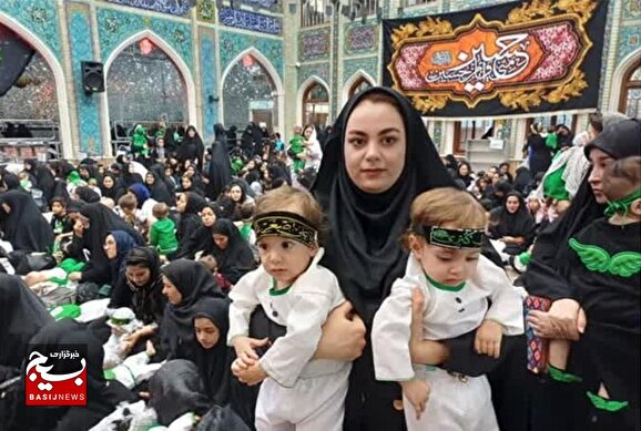 برگزاری آیین با شکوه شیرخوارگان حسینی در دیار سلسله الذهب برگزاری آیین با شکوه شیرخوارگان حسینی در دیار سلسله الذهب