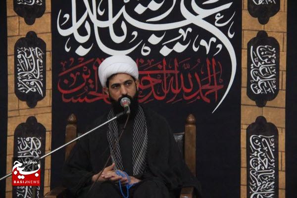 باید قدر مجالس روضه امام حسین(ع) را بدانیم