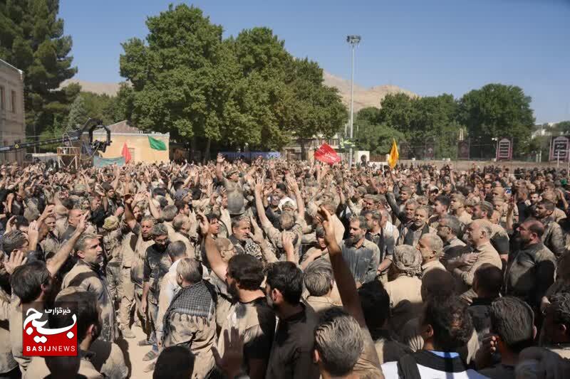 حضور نماینده ولی فقیه در استان لرستان و استاندار در خیل عاشقان حسینی حضور نماینده ولی فقیه در استان لرستان و استاندار در خیل عاشقان حسینی