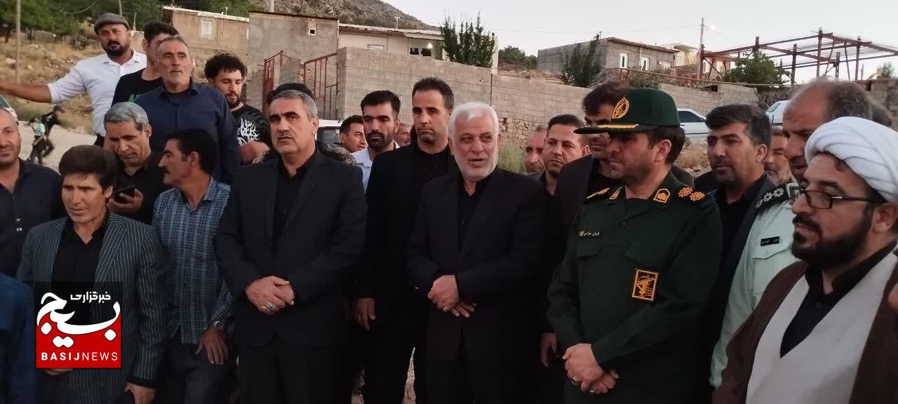 کلنگ زني مسجد امام حسين (ع) در روستاي گوهر گوش کلنگ زني مسجد امام حسين (ع) در روستاي گوهر گوش