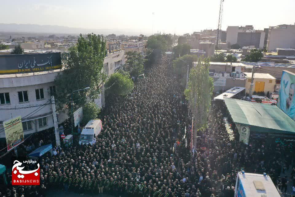 طنین یا زینب زنجانیها به یاد رشادتهای شیر زن کربلا طنین یا زینب زنجانیها به یاد رشادتهای شیر زن کربلا