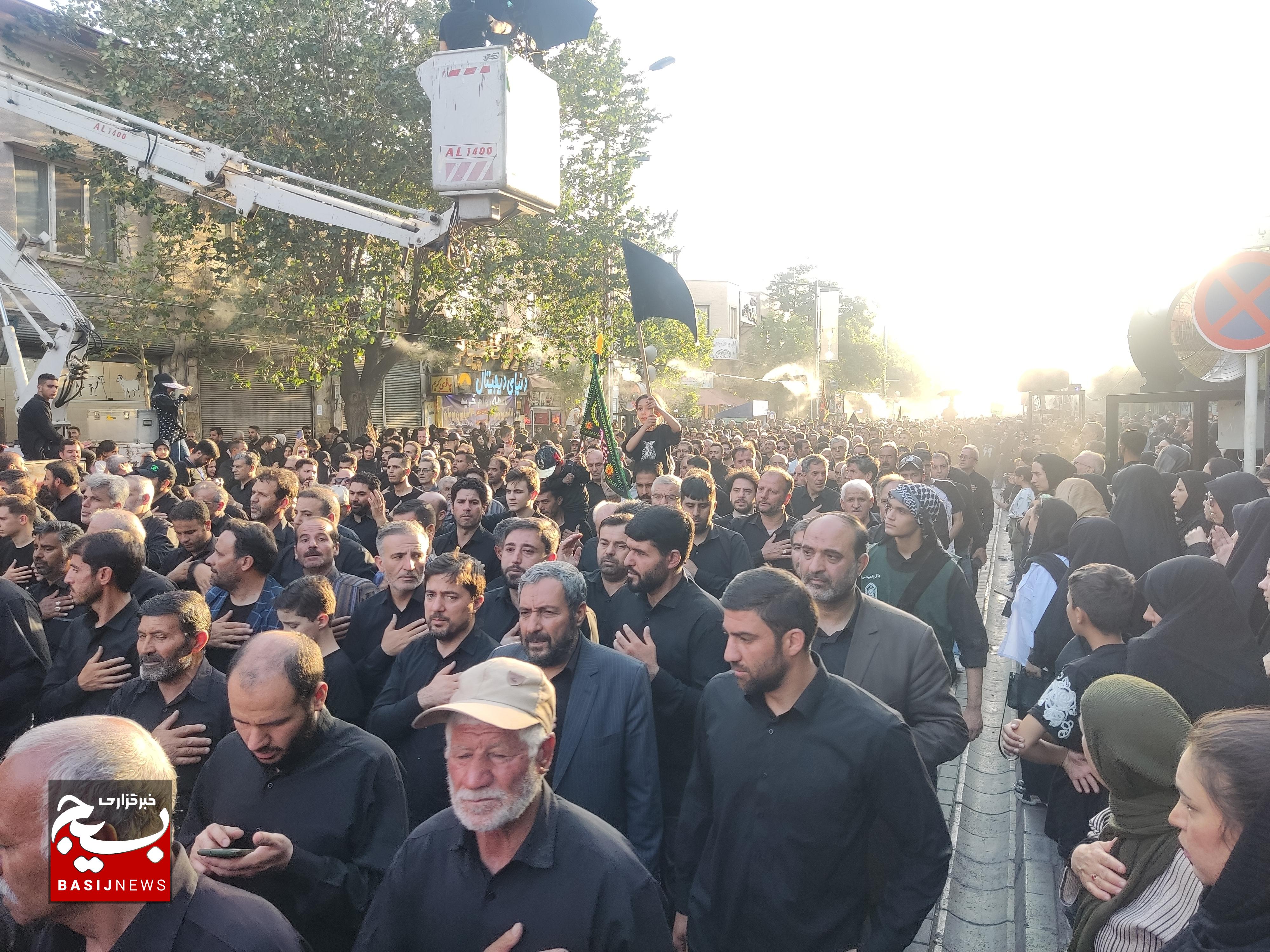 طنین یا زینب زنجانیها به یاد رشادتهای شیر زن کربلا طنین یا زینب زنجانیها به یاد رشادتهای شیر زن کربلا