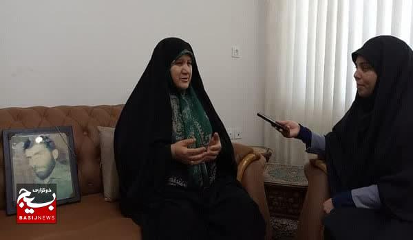 دعوت همسر شهید «رضایی» برای شرکت در انتخابات دعوت همسر شهید «رضایی» برای شرکت در انتخابات