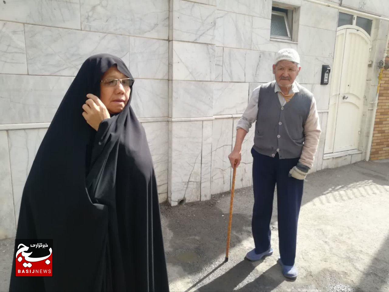 حماسه حضور بسیجیان مشهدی در پای صندوق های رای