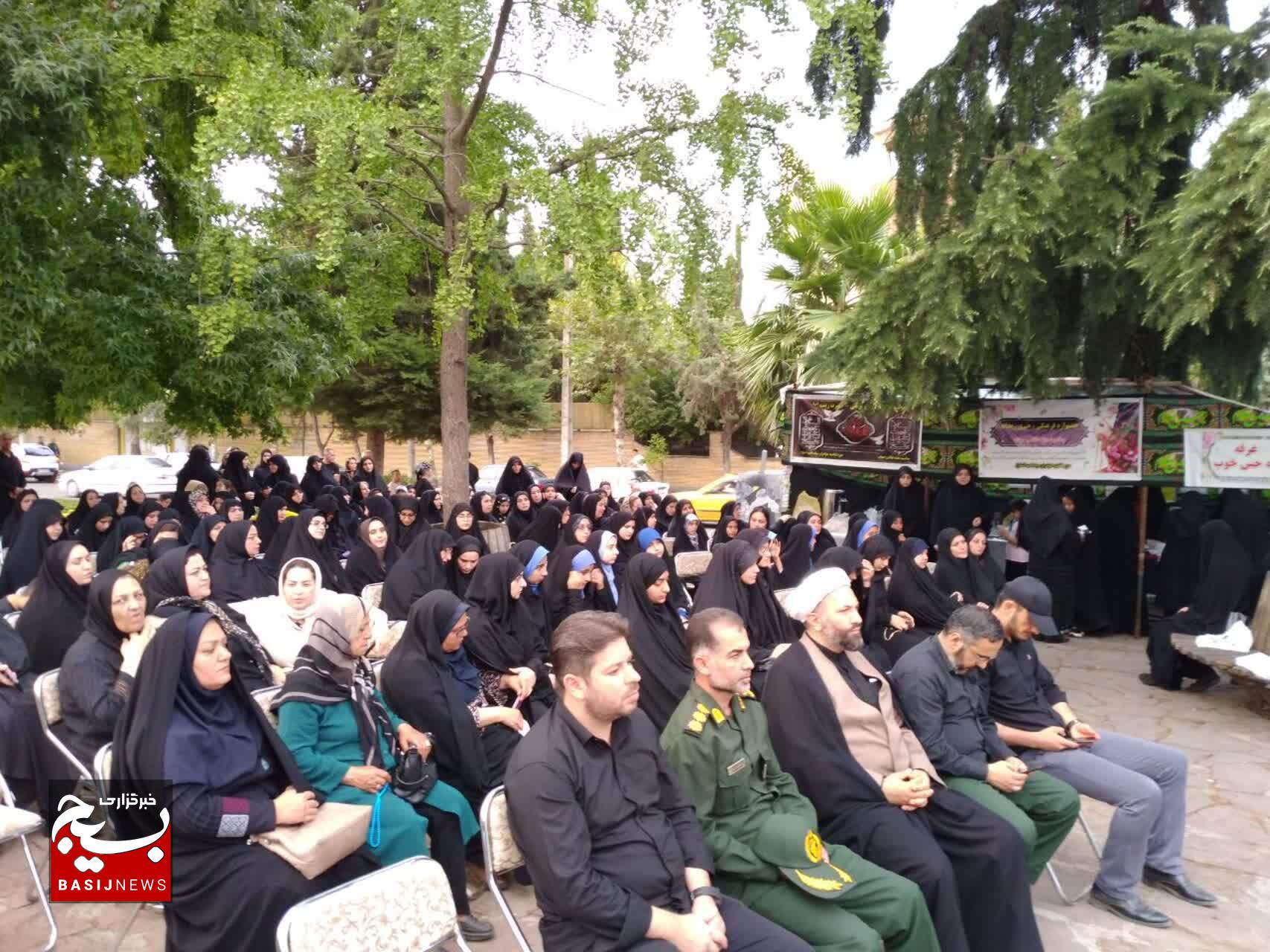 اجتماع بزرگ مدافعان حریم خانواده در آستارا اجتماع بزرگ مدافعان حریم خانواده در آستارا