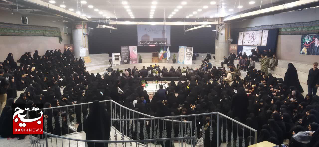 دوره آموزش و توانمندسازی سفیران مهر رضوی در جوار شهدای گمنام دوره آموزش و توانمندسازی سفیران مهر رضوی در جوار شهدای گمنام