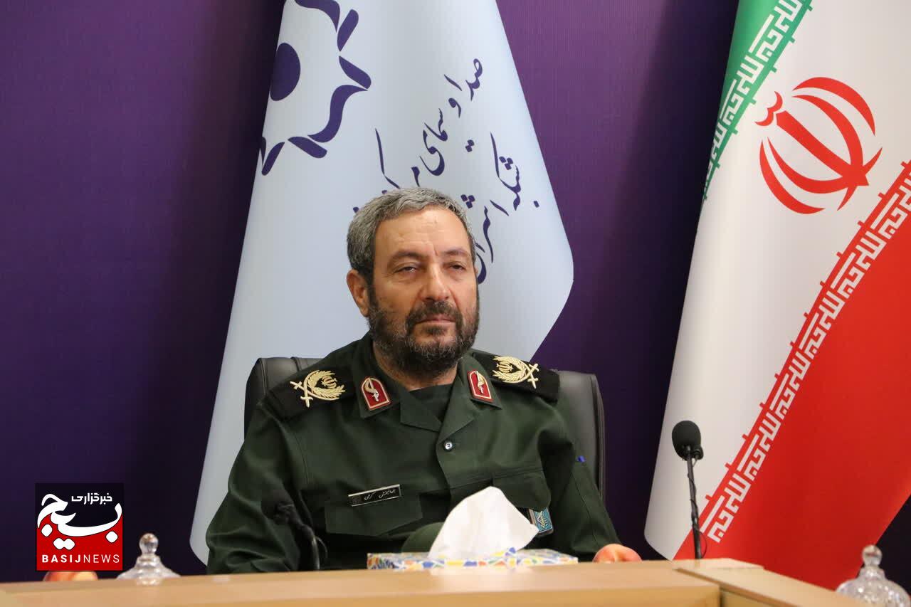 راهپیمای اربعین حسینی نماد وحدت و اقتدار جهان اسلام است راهپیمای اربعین حسینی نماد وحدت و اقتدار جهان اسلام است