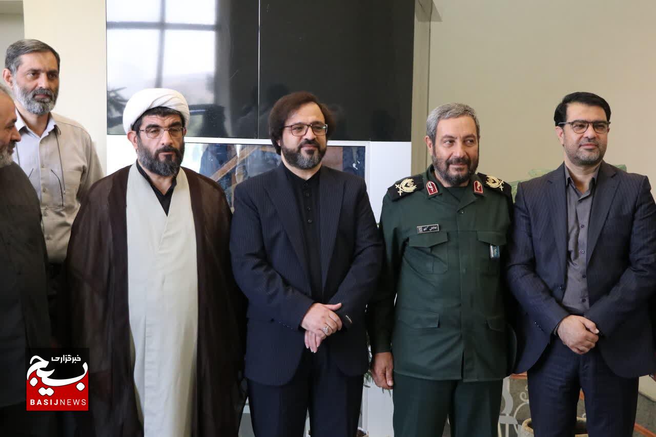 راهپیمای اربعین حسینی نماد وحدت و اقتدار جهان اسلام است راهپیمای اربعین حسینی نماد وحدت و اقتدار جهان اسلام است