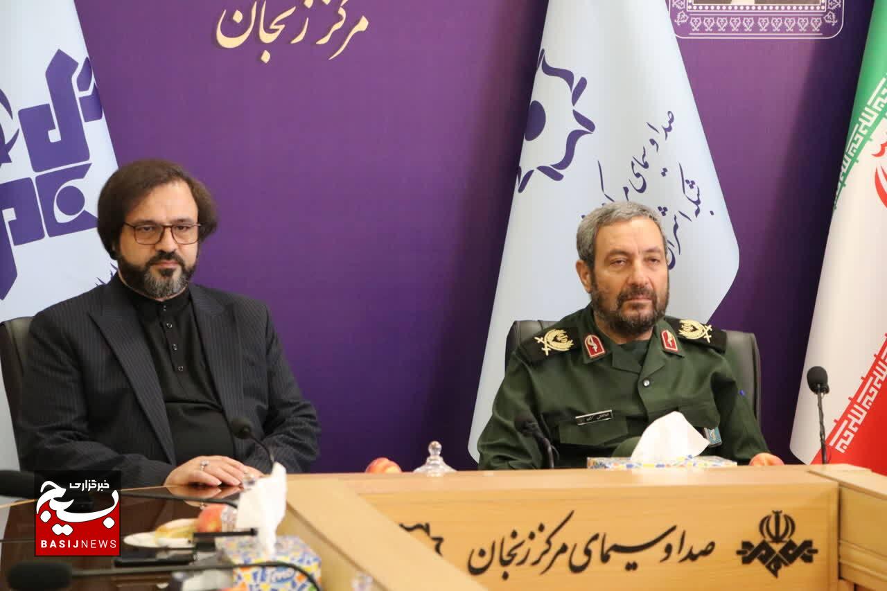 راهپیمای اربعین حسینی نماد وحدت و اقتدار جهان اسلام است راهپیمای اربعین حسینی نماد وحدت و اقتدار جهان اسلام است
