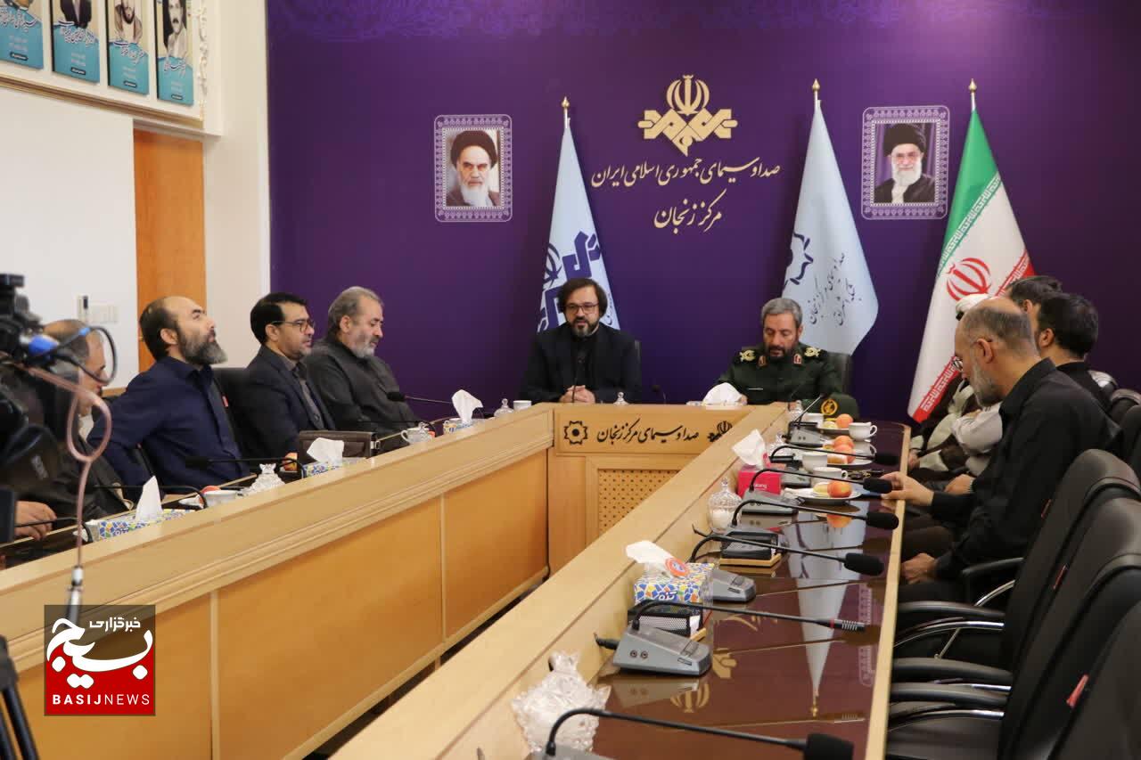 راهپیمای اربعین حسینی نماد وحدت و اقتدار جهان اسلام است راهپیمای اربعین حسینی نماد وحدت و اقتدار جهان اسلام است