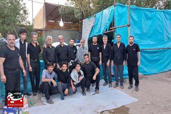کام شیرین زائران اربعین حسینی با تولید و توزیع فالوده شیرازی به همت بچههای مسجد حیدر زرقان کام شیرین زائران اربعین حسینی با تولید و توزیع فالوده شیرازی به همت بچههای مسجد حیدر زرقان