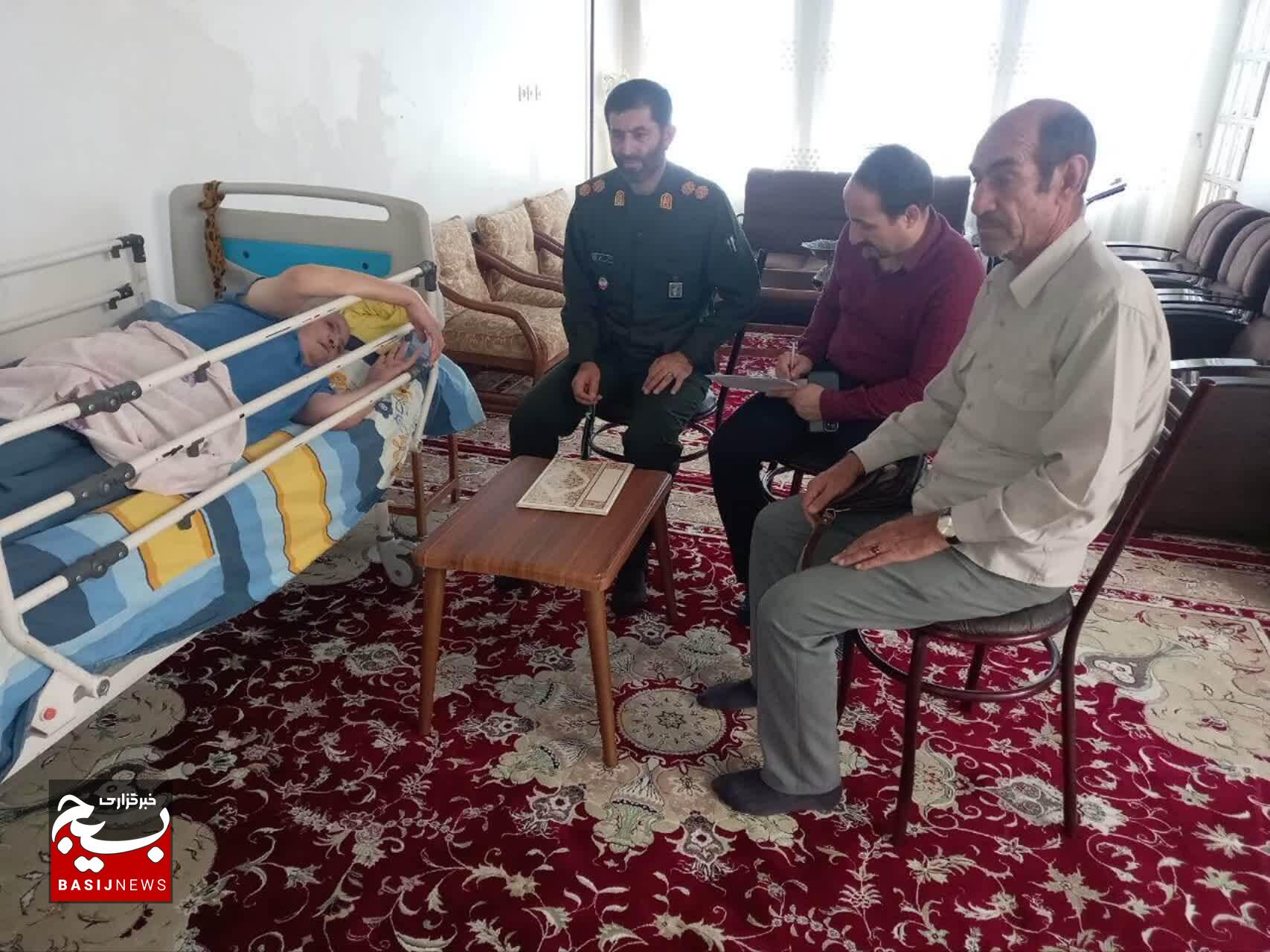 دیدار و سرکشی فرمانده ناحیه مقاومت بسیج شهرستان ازنا با تعدادی از جانبازان و پیشکسوتان سپاه و ارتش شهرستان + عکس دیدار و سرکشی فرمانده ناحیه مقاومت بسیج شهرستان ازنا با تعدادی از جانبازان و پیشکسوتان سپاه و ارتش شهرستان + عکس