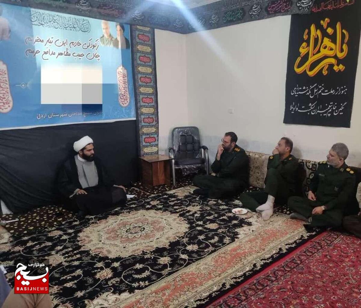 دیدار فرماندهی، مسئول نمایندکی  و جمعی از مدیران سپاه با امام جمعه