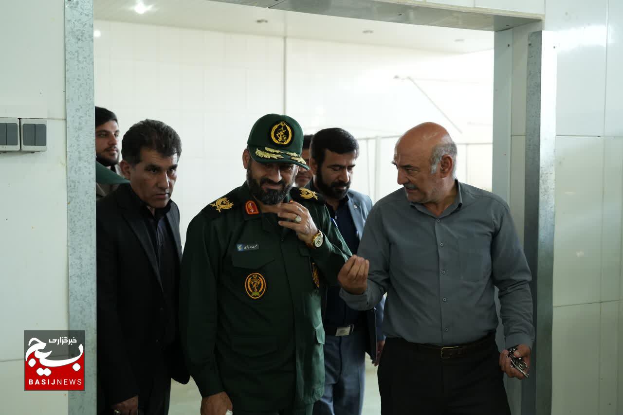 بازدید فرمانده سپاه استان لرستان از شهرک صنعتی شماره ۲ خرم آباد بازدید فرمانده سپاه استان لرستان از شهرک صنعتی شماره ۲ خرم آباد