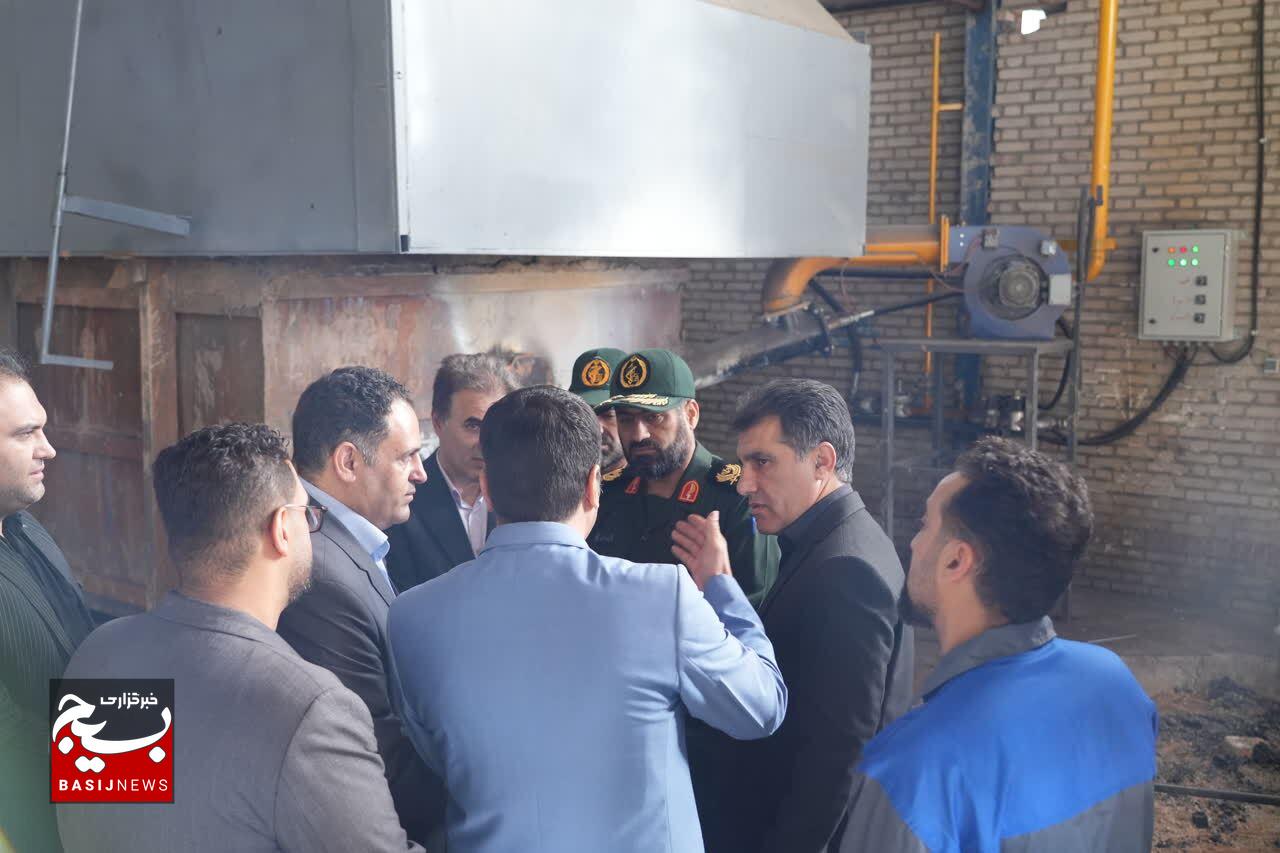 بازدید فرمانده سپاه استان لرستان از شهرک صنعتی شماره ۲ خرم آباد بازدید فرمانده سپاه استان لرستان از شهرک صنعتی شماره ۲ خرم آباد