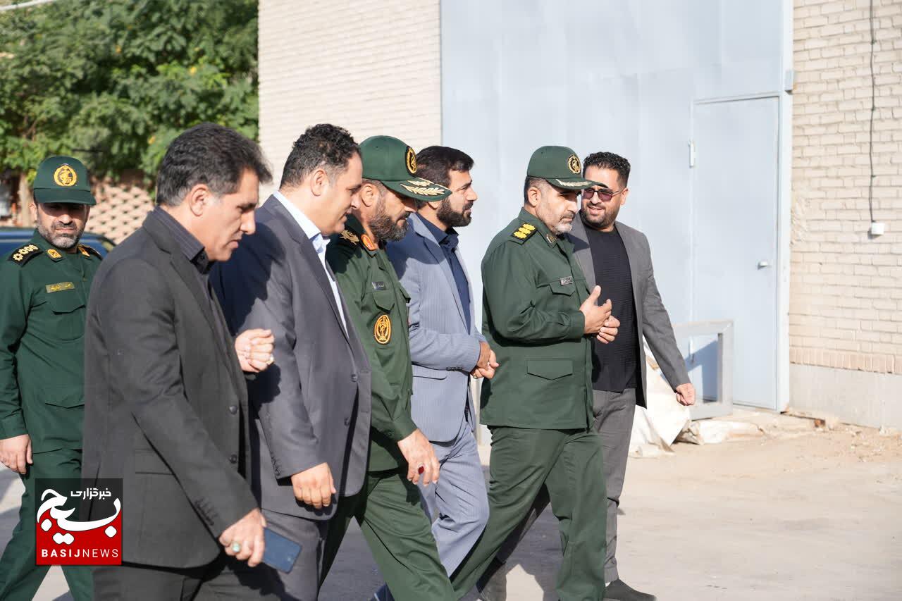 بازدید فرمانده سپاه استان لرستان از شهرک صنعتی شماره ۲ خرم آباد بازدید فرمانده سپاه استان لرستان از شهرک صنعتی شماره ۲ خرم آباد
