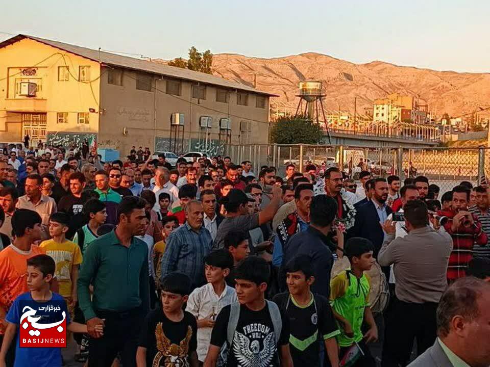 آیین استقبال از قهرمان پارالمپیک پاریس در پلدختر + تصاویر آیین استقبال از قهرمان پارالمپیک پاریس در پلدختر + تصاویر