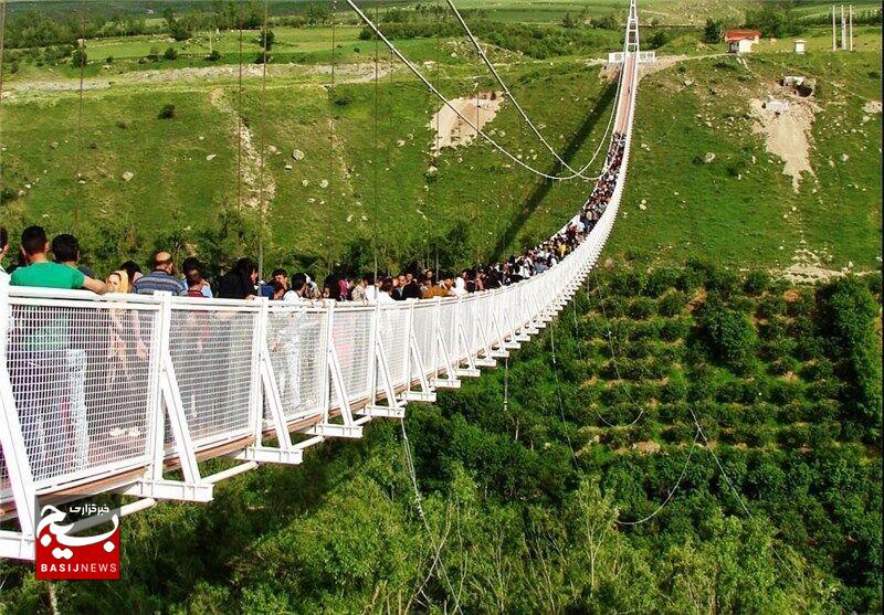 کثرت گردشگران در اردبیل سرمایهگذاری در حوزه گردشگری را توجیهپذیر میکند کثرت گردشگران در اردبیل سرمایهگذاری در حوزه گردشگری را توجیهپذیر میکند