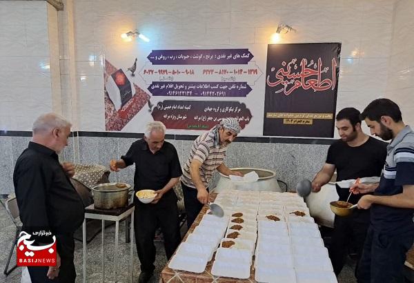 بیش از ۱۵۰۰ خانواده تحت حمایت گروه جهادی باب الحوائج مراغه/ نیازمند توجه نهادهای حمایتی بیش از ۱۵۰۰ خانواده تحت حمایت گروه جهادی باب الحوائج مراغه/ نیازمند توجه نهادهای حمایتی