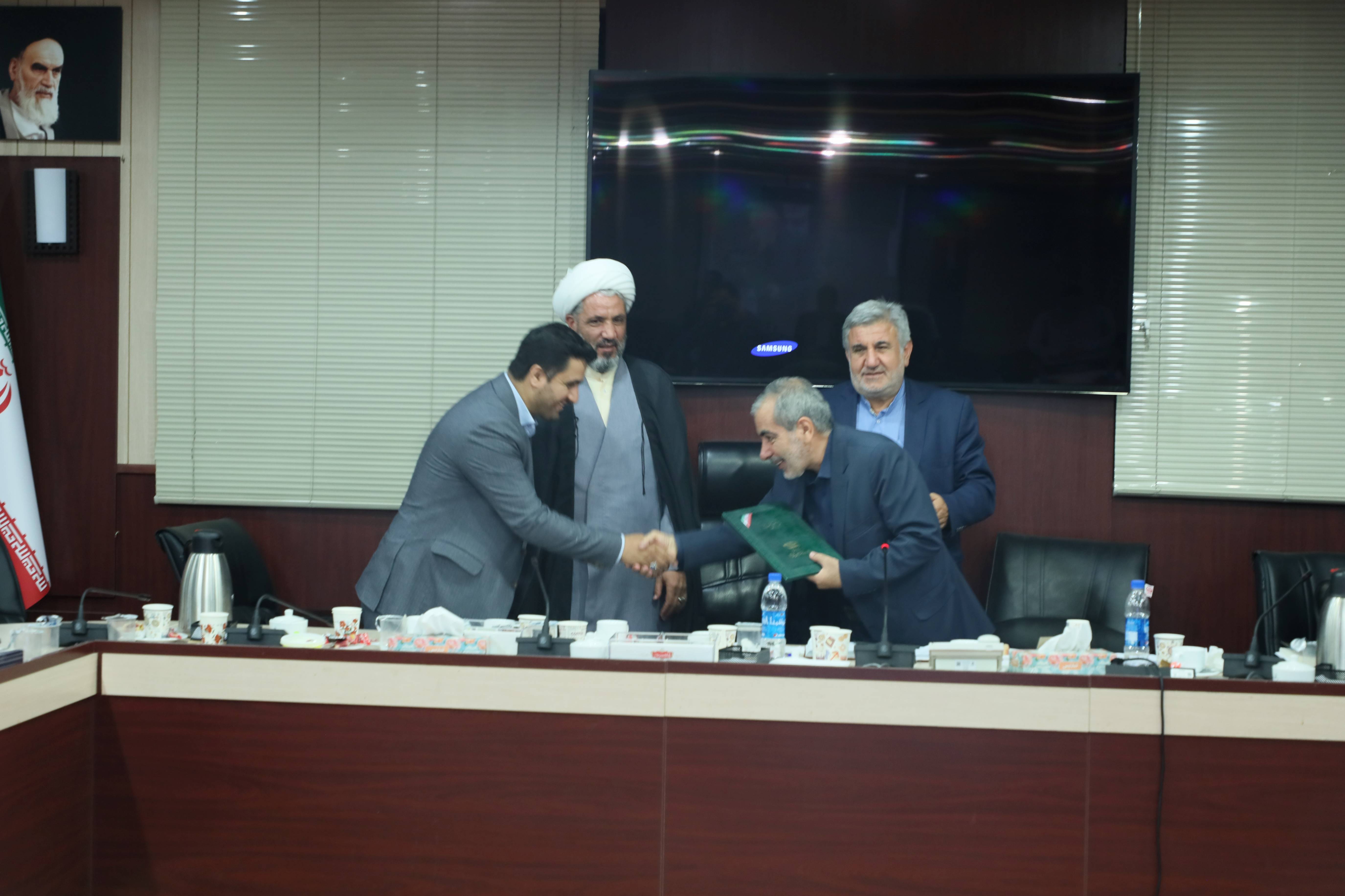 معاون فرهنگی و اجتماعی سازمان بسیج اساتید کشور منصوب شد معاون فرهنگی و اجتماعی سازمان بسیج اساتید کشور منصوب شد