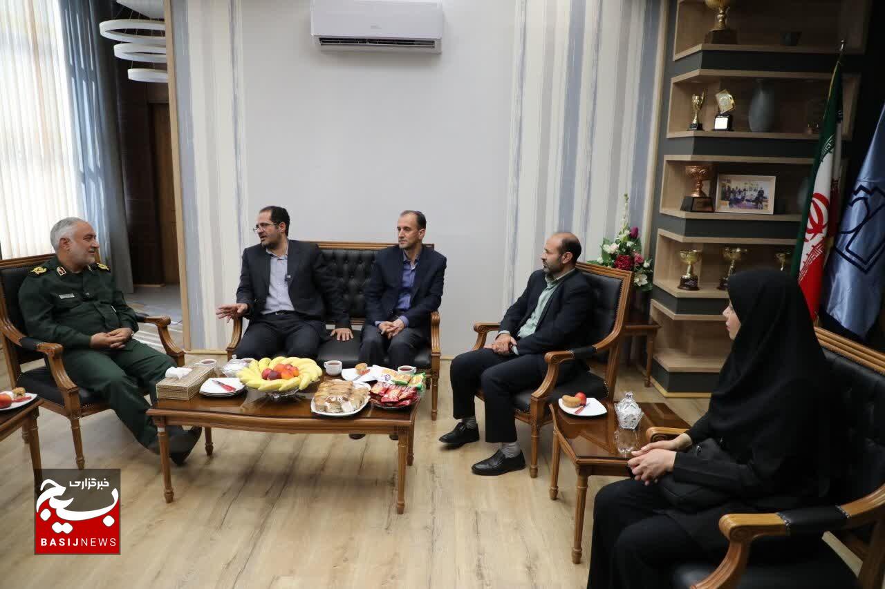 آمادگی کامل سپاه استان برای همکاری با دانشگاه علوم پزشکی بیرجند در جهت پیشبرد اهداف حوزه سلامت در خراسان جنوبی آمادگی کامل سپاه استان برای همکاری با دانشگاه علوم پزشکی بیرجند در جهت پیشبرد اهداف حوزه سلامت در خراسان جنوبی