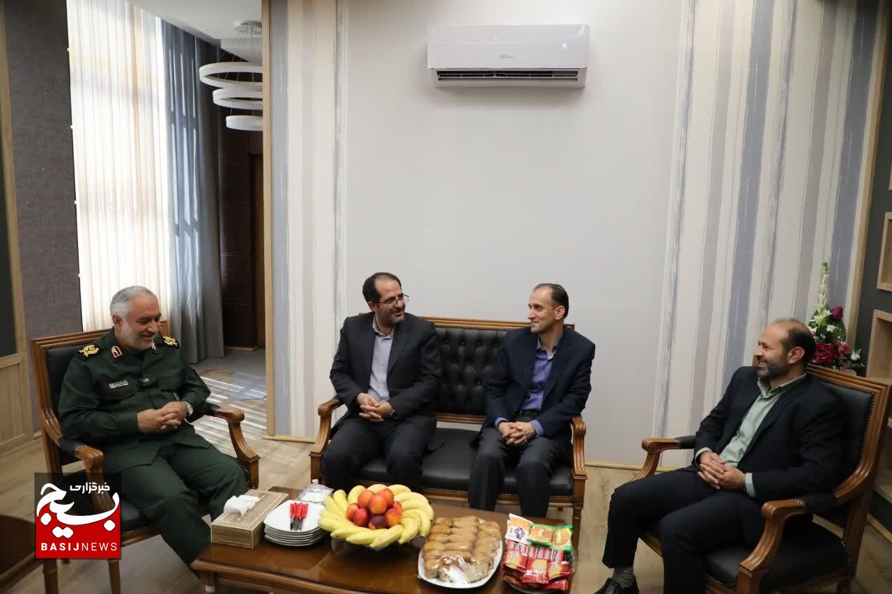 آمادگی کامل سپاه استان برای همکاری با دانشگاه علوم پزشکی بیرجند در جهت پیشبرد اهداف حوزه سلامت در خراسان جنوبی آمادگی کامل سپاه استان برای همکاری با دانشگاه علوم پزشکی بیرجند در جهت پیشبرد اهداف حوزه سلامت در خراسان جنوبی