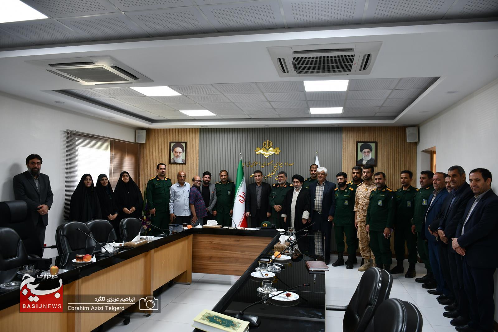دیدار فرمانده تیپ 48 فتح با مدیرکل جدید صدا و سیما دیدار فرمانده تیپ 48 فتح با مدیرکل جدید صدا و سیما
