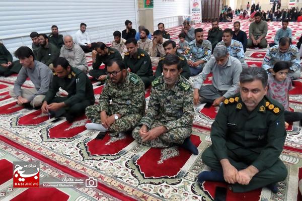 تجلیل از ۶۰ رزمنده دوران دفاع مقدس شهرستان کنگان تجلیل از ۶۰ رزمنده دوران دفاع مقدس شهرستان کنگان