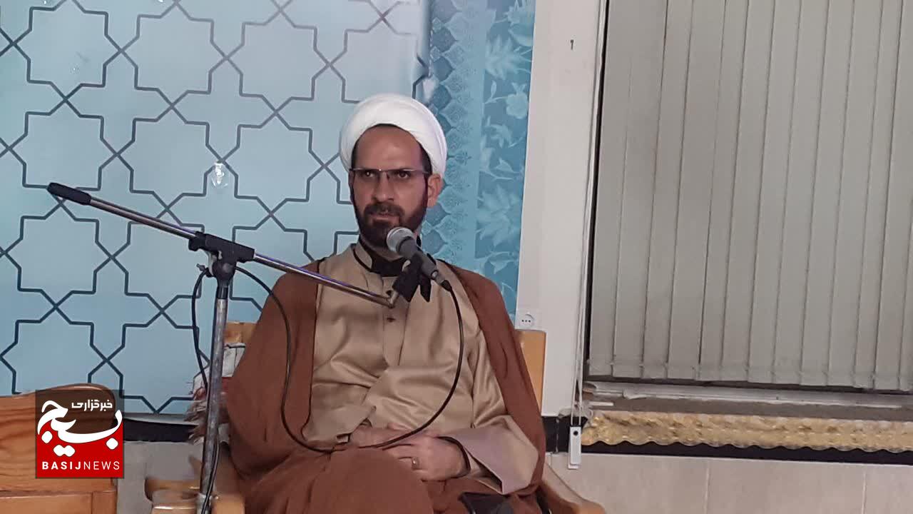 دشمن شناسی ثمره خون شهید سید حسن نصرالله است دشمن شناسی ثمره خون شهید سید حسن نصرالله است