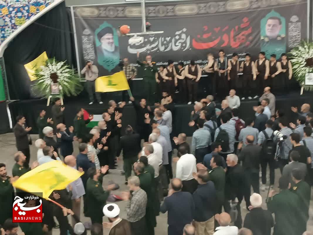 برگزاری مراسم گرامیداشت شهید سید نصرالله و سردار شهید نیلفروشان در حسینیه ثار الله خرم آباد برگزاری مراسم گرامیداشت شهید سید نصرالله و سردار شهید نیلفروشان در حسینیه ثار الله خرم آباد