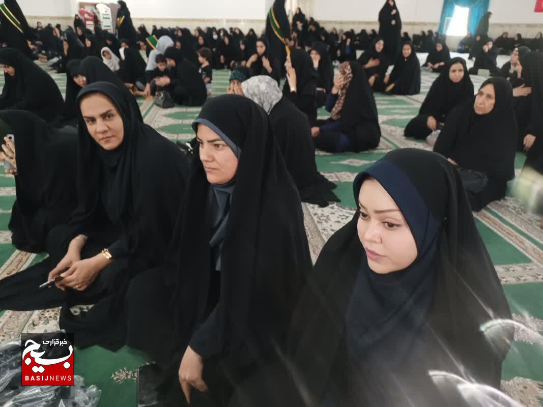 برگزاری مراسم گرامیداشت شهید سید نصرالله و سردار شهید نیلفروشان در حسینیه ثار الله خرم آباد برگزاری مراسم گرامیداشت شهید سید نصرالله و سردار شهید نیلفروشان در حسینیه ثار الله خرم آباد