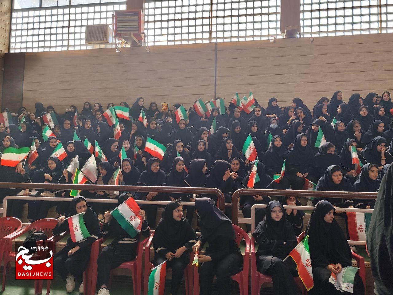 زنگ آغاز نصرالله در مدارس کرمان نواخته شد زنگ آغاز نصرالله در مدارس کرمان نواخته شد