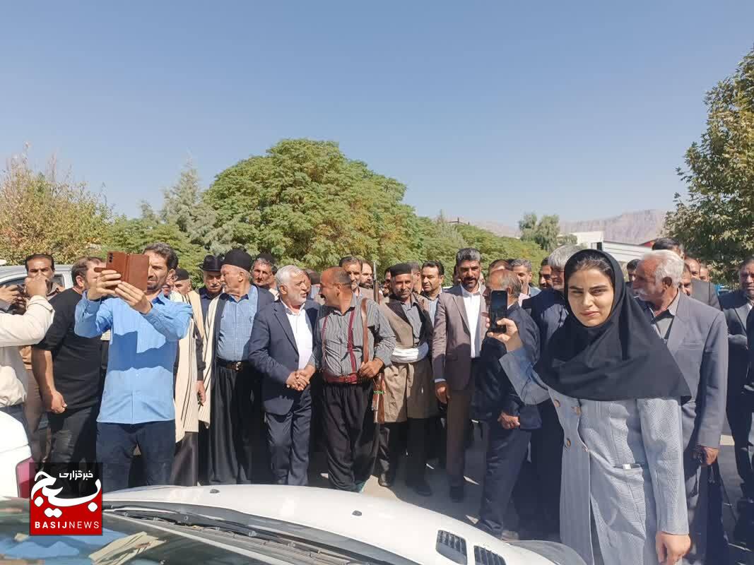 همایش روز ملی روستا و عشایر در لرستان به روایت تصویر همایش روز ملی روستا و عشایر در لرستان به روایت تصویر