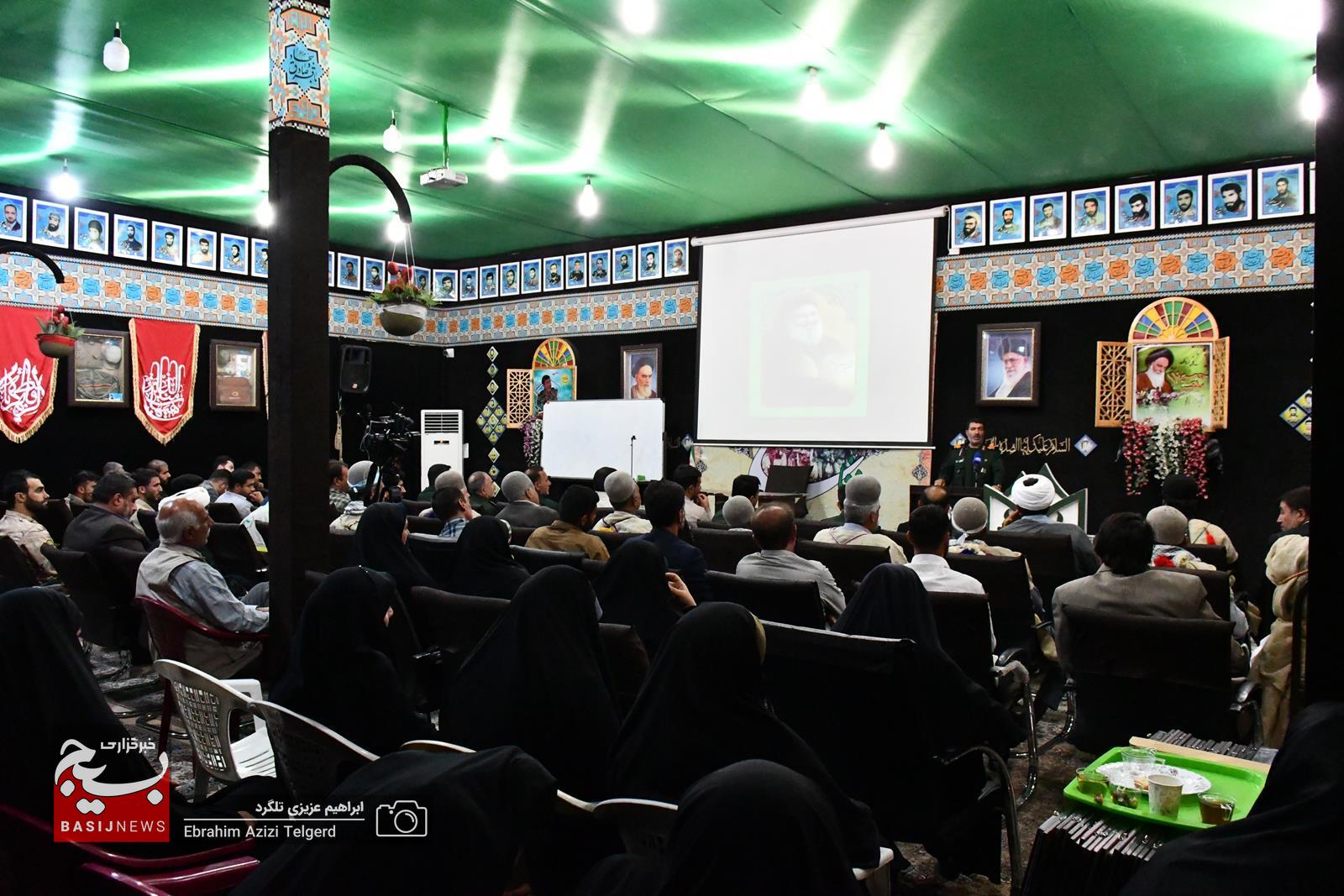 تجلیل از برترین های جشنواره مالک اشتر ناحیه مقاومت بسیج عشایر در یاسوج تجلیل از برترین های جشنواره مالک اشتر ناحیه مقاومت بسیج عشایر در یاسوج