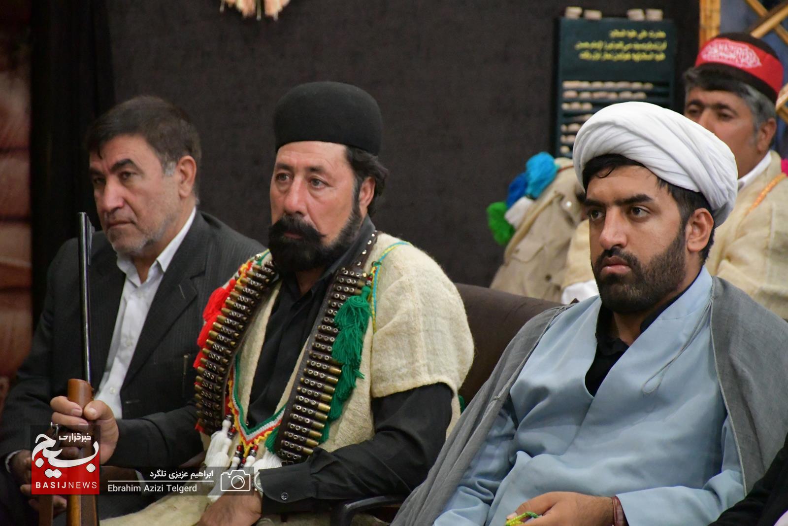 تجلیل از برترین های جشنواره مالک اشتر ناحیه مقاومت بسیج عشایر در یاسوج تجلیل از برترین های جشنواره مالک اشتر ناحیه مقاومت بسیج عشایر در یاسوج