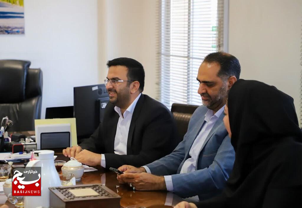 امضای تفاهم نامه همکاری دانشگاه بیرجند با توانبخشی حضرت علی اکبر برای ارتباط جامعه دانشگاهی با معلولان امضای تفاهم نامه همکاری دانشگاه بیرجند با توانبخشی حضرت علی اکبر برای ارتباط جامعه دانشگاهی با معلولان