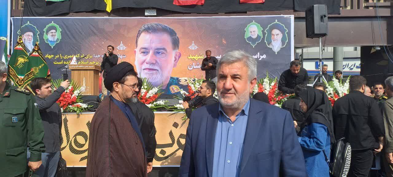 تجلیل بسیج اساتید کشور از سردار رشید و اندیشمند سپاه پاسداران/ حضور محمدرضا مردانی و جمعی از اساتید بسیجی در مراسم تشییع تجلیل بسیج اساتید کشور از سردار رشید و اندیشمند سپاه پاسداران/ حضور محمدرضا مردانی و جمعی از اساتید بسیجی در مراسم تشییع
