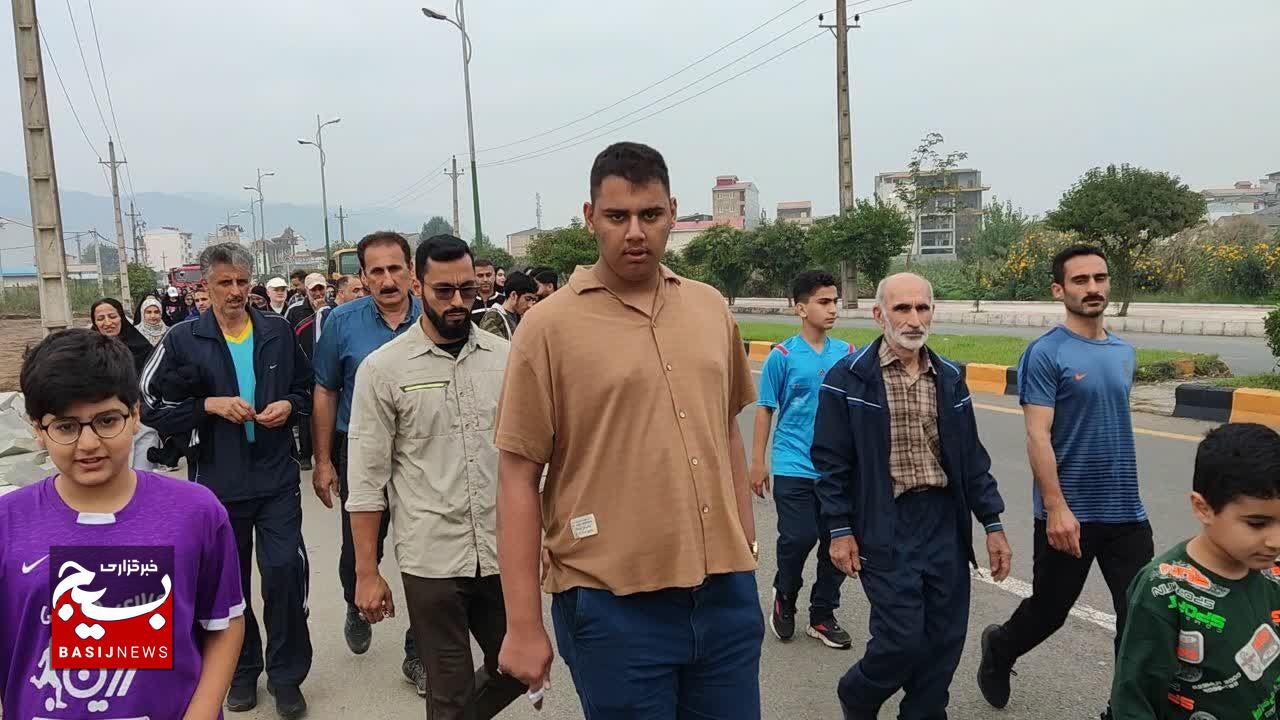 همایش پیاده روی خانوادگی در لنگرود برگزار شد همایش پیاده روی خانوادگی در لنگرود برگزار شد