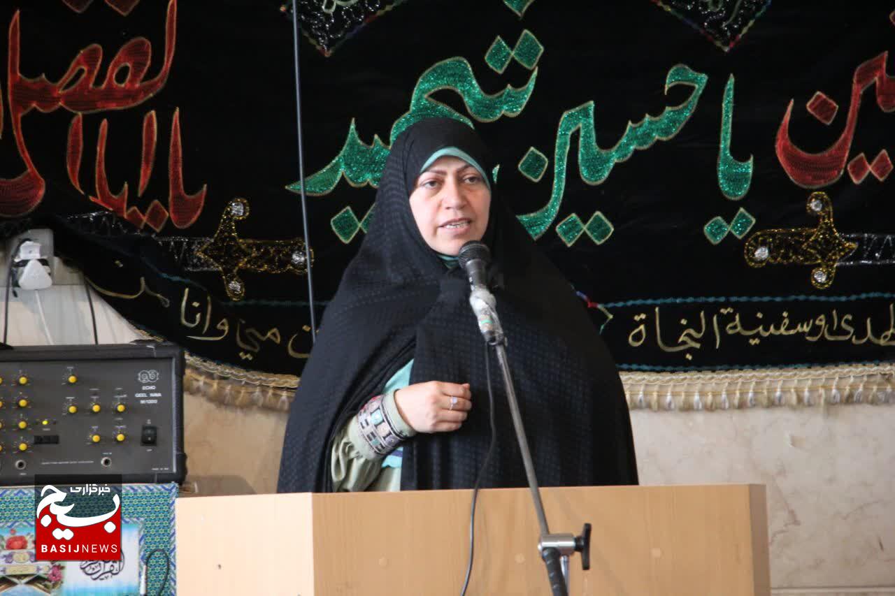 بازسازی و بهسازی سه برابری جاده های روستایی نسبت به سالهای گذشته توسط بسیج سازندگی بازسازی و بهسازی سه برابری جاده های روستایی نسبت به سالهای گذشته توسط بسیج سازندگی