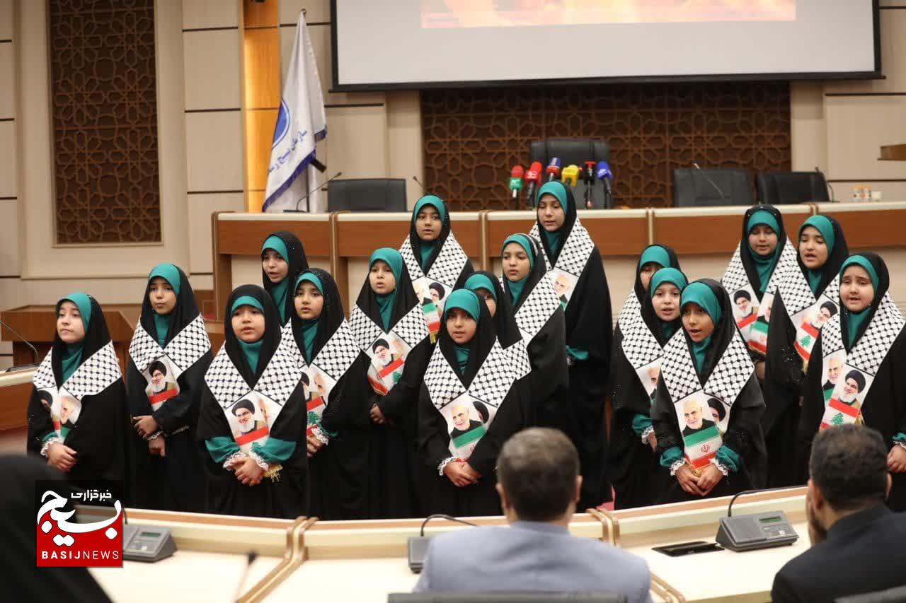 نشست مشترک ۵۰ تن از بانوان نماینده‌ی رسانه‌ها و تعدادی از نمایندگان مجلس با موضوع لایحه‌ی عفاف و حجاب