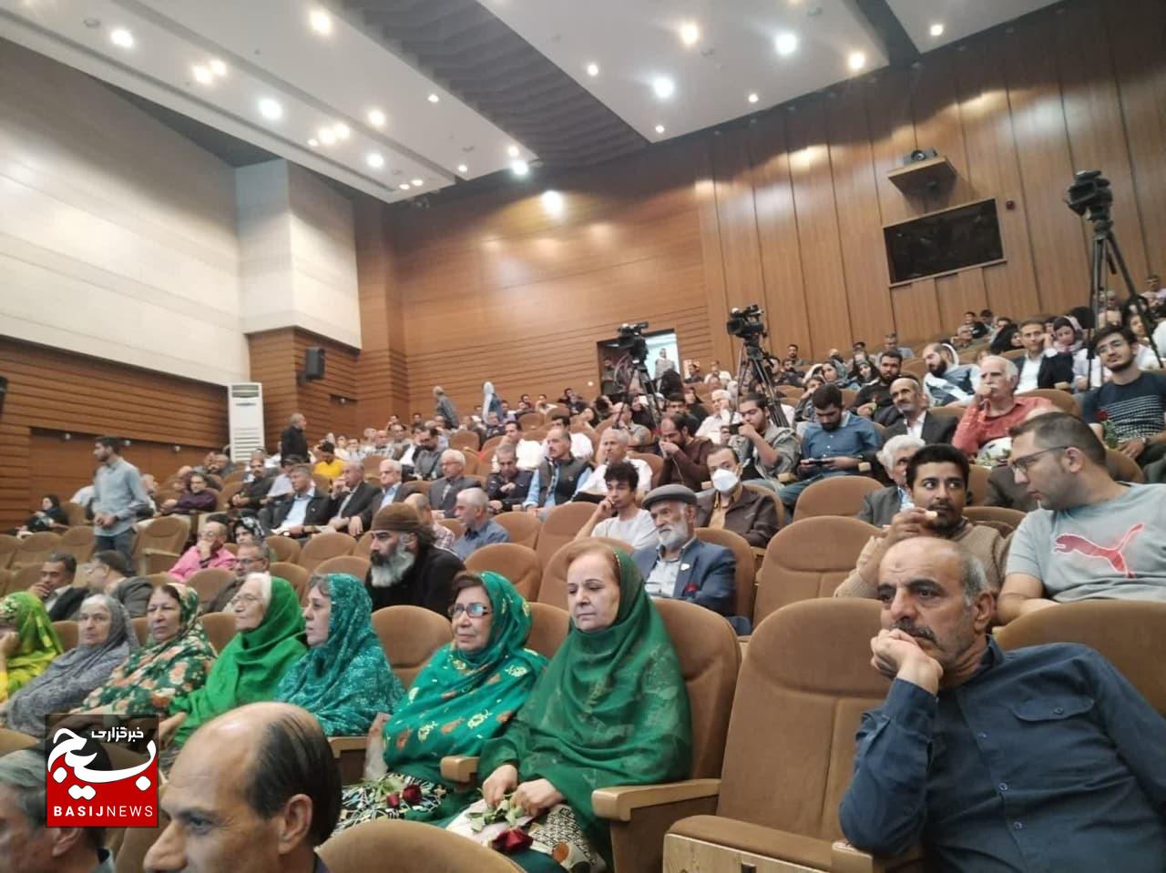 شهدا، برندگان واقعی و کامیابان حقیقی حیات دنیوی است شهدا، برندگان واقعی و کامیابان حقیقی حیات دنیوی است