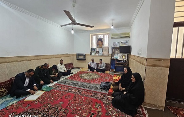 دیدار با خانواده شهید جاویدالاثر پاپژ حمیدی برگزار شد دیدار با خانواده شهید جاویدالاثر پاپژ حمیدی برگزار شد