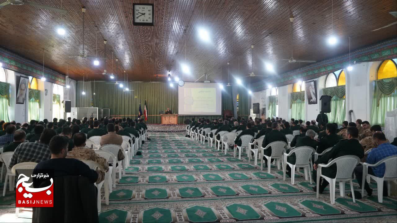 حزبالله سرنیزه محور مقاومت است حزبالله سرنیزه محور مقاومت است