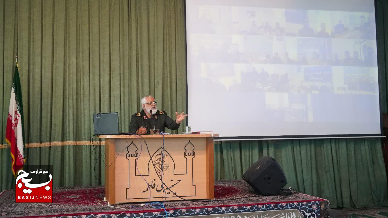 حزبالله سرنیزه محور مقاومت است حزبالله سرنیزه محور مقاومت است
