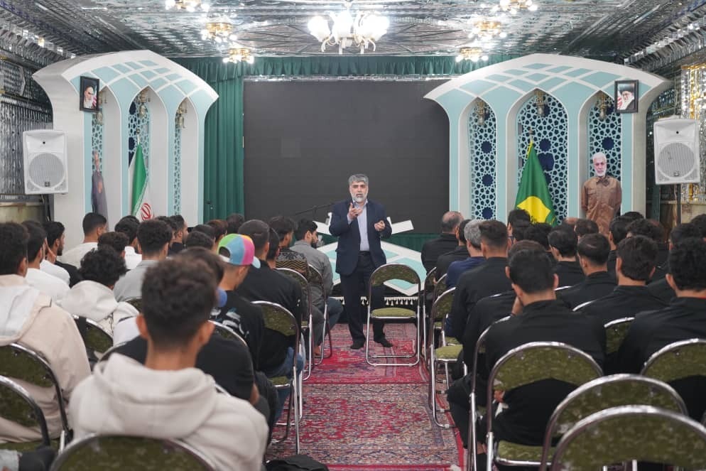 تیم فوتبال جوانان ایران به زیارت امامزاده صالح رفتند + تصاویر تیم فوتبال جوانان ایران به زیارت امامزاده صالح رفتند + تصاویر